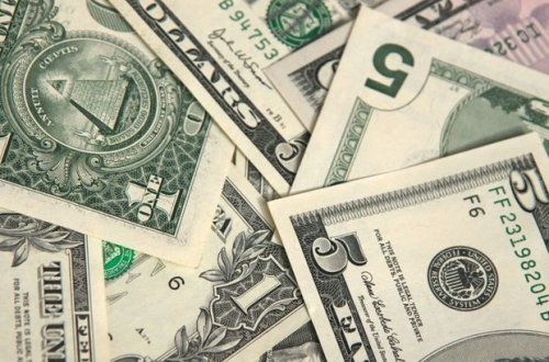 Dolların məzənnəsi dəyişmədi