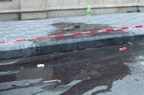 Əri və uşaqları evdə olarkən özünü 9-cu mərtəbədən atdı