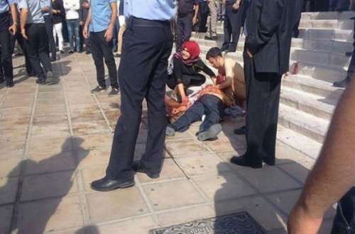 Tanınmış yazıçı qətlə yetirildi