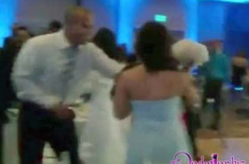 Şadlıq evində inanılmaz hadisə - Bəy gəlini təpiklə vurdu - VİDEO