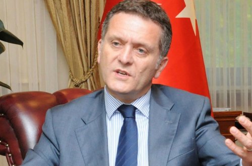 Türkiyə səfiri azərbaycanlılara yuxarıdan aşağı baxıb…