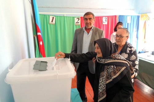 100 yaşlı məcburi köçkün: Ən böyük arzum növbəti seçkilərdə doğma kəndimdə səs verməkdir