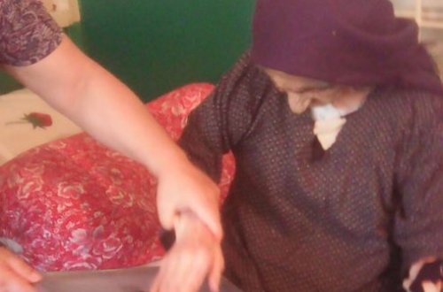 Ağdaşda 116 yaşlı seçici səs verib - FOTOLAR