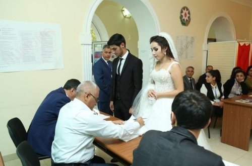 Bu gün həm ailə qurdular, həm də referendumda iştirak etdilər – FOTO