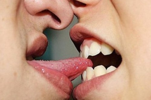 Qız öpüşərkən oğlanın dilini belə qopartdı - ŞOK 18+