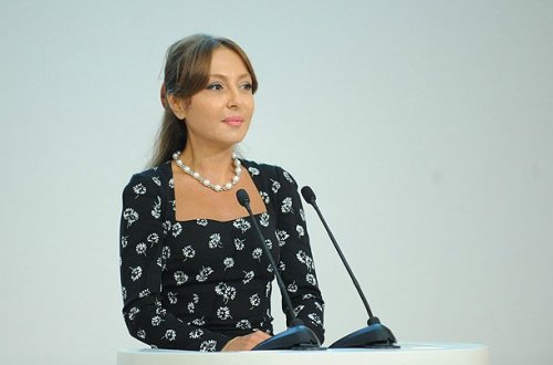 Nərgiz Paşayeva Londonda - FOTOLAR