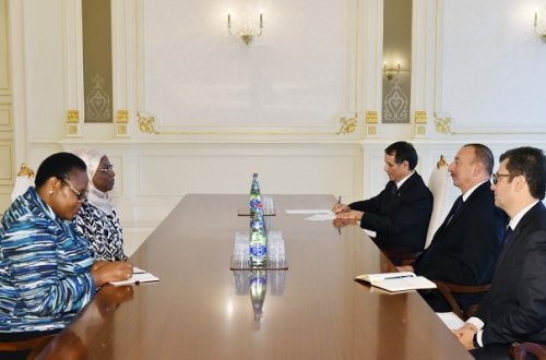 Prezident Afrika İttifaqının siyasi məsələlər üzrə komissarı ilə görüşüb