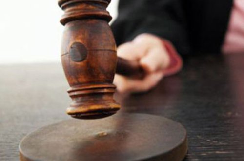 Dələduzluqda təqsirləndirilən qadının məhkəməsi yekunlaşdı