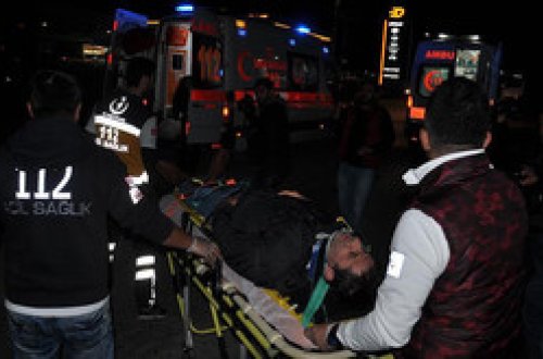 Türkiyədə fəhlələri daşıyan avtobus qəzaya uğrayıb - 1 ölü, 39  yaralı