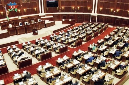 Parlamentin iş planı təsdiq edildi