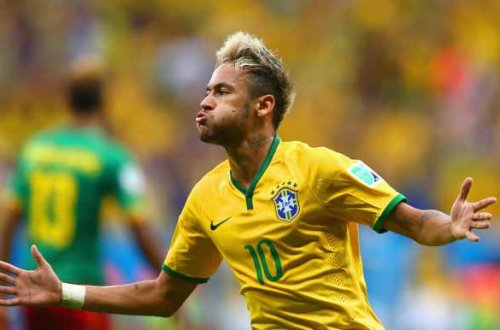 Braziliyalı futbolçu hökuməti məhkəməyə verib