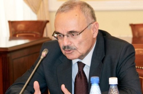 Artur Rasizadə qərar imzaladı