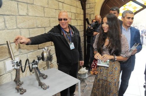 Leyla Əliyeva V Beynəlxalq “Tullantıdan sənətə” sərgisində – FOTOLAR