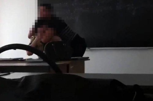 Bakıda şagird müəllimələrə HÜCUM ETDİ: müəllimin gözü kor oldu