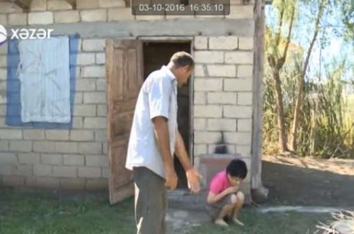 Azərbaycanda ata qızını 8 il tövlədə zincirdə saxlayıb – REAL GÖRÜNTÜLƏR
