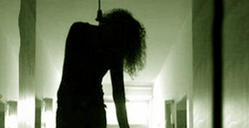 Əri məni sevmirsən dedi, özünü asdı - 25 yaşlı Gülnarın sevgi faciəsi