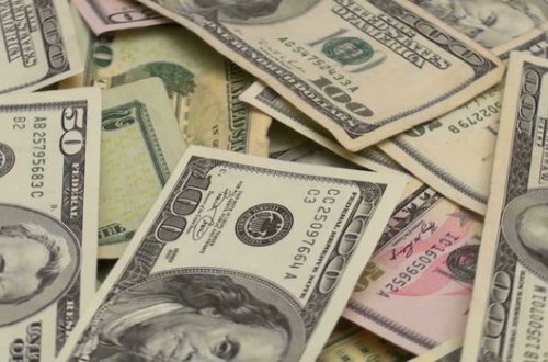 Dollar ucuzlaşmaqda davam edir