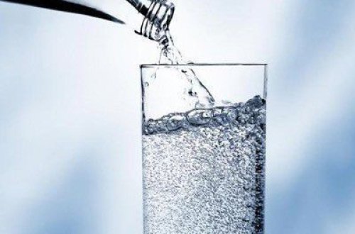 Qazlı içkilər dişlərə necə təsir edir?