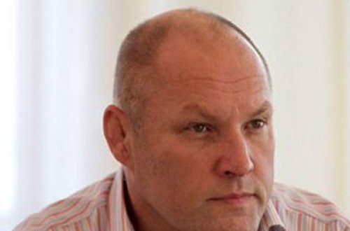 Azərbaycan millisinin baş məşqçisinə zorlama ittihamı