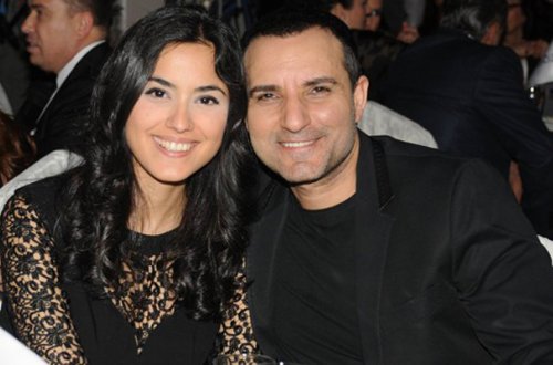 Rafet El Roman rəsmən boşandı