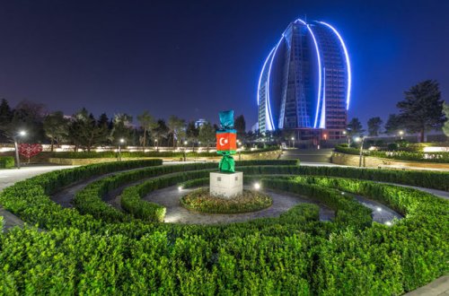 Bakının yeni “Sevirəm” parkı – FOTOSESSİYA