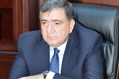 Vergilər nazirinin müşavirlərinin sayı artdı