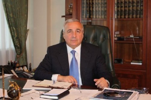 İsgəndər Xəlilov rəhbərlikdən getdi