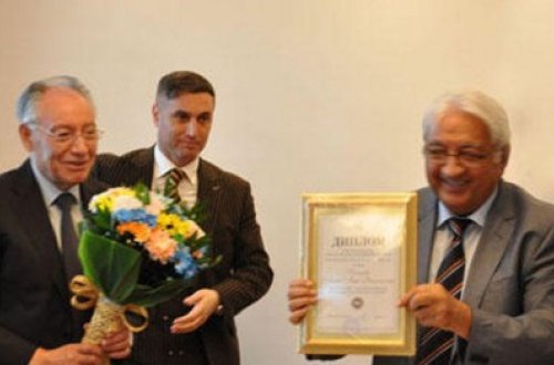 Akademik Arif Paşayev BMA-nın 