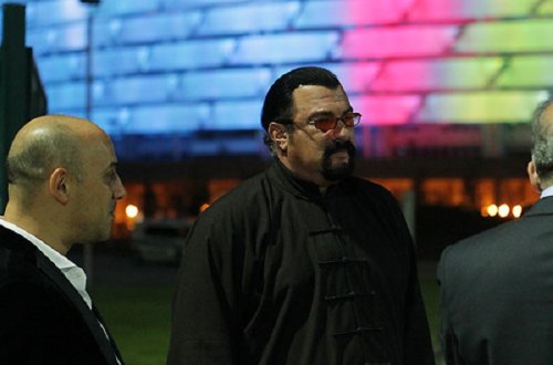 Dünya şöhrətli aktyordan Azərbaycana dəstək - FOTOLAR