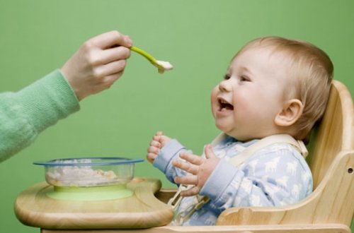 Uşaq qidaları təhlükə saçır — Həkimlərin növbəti fırıldağı