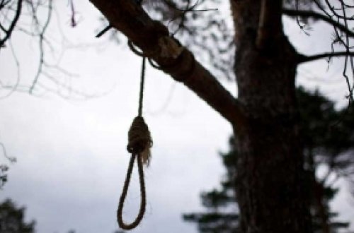 Bakıda parkda intiharın qarşısı alınıb