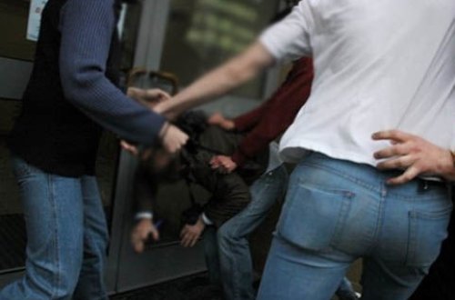 Bakı metrosunda homoseksuallara hücum