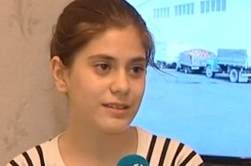 Qeyri-adi bacarığı olan 13 yaşlı qız — 