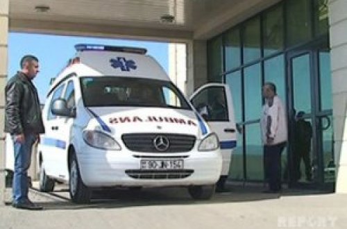 Bakıda avtomobil aşdı: ölən və yaralanan var