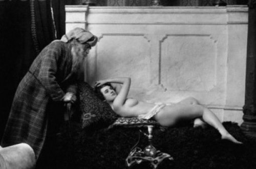 İldə 250 qızla sevişən, insanla pişiyi cütləşdirən, lüt uzanıb min oyundan çıxan TANINMIŞLAR - FOTOLAR