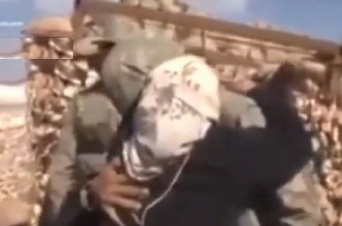 Səngərdə keşik çəkən əsgərin anası ilə görüşü - Çox təsirlidir... - VİDEO