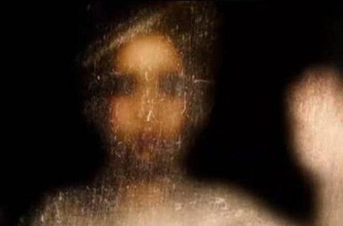 Bakıda 5 yaşlı uşağından ruh çıxarmaq istəyən ana onu öldürdü – VİDEO