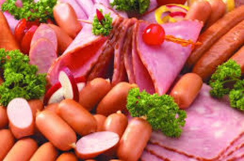 Kolbasa və sosiska sevənlərə bəd xəbər - Ehtiyatlı olun