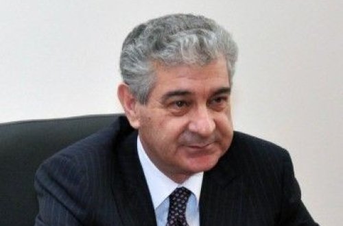 Əli Əhmədov: Dərman idxalı üçün artıq ciddi problem olmayacaq