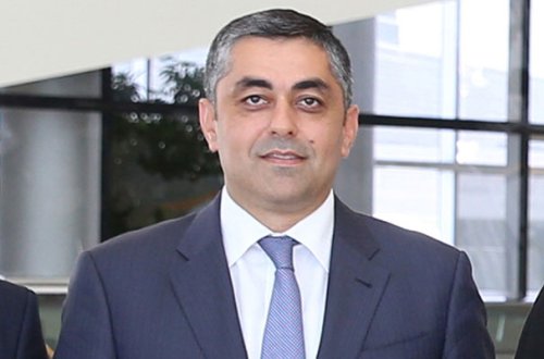 Azərbaycanlı nazir İrana gedir