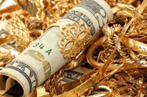 Bakıda evdən külli miqdarda qızıl və dollar apardılar