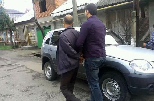 Lənkəranda oğul atasını və qardaşını bıçaqlayıb – FOTO