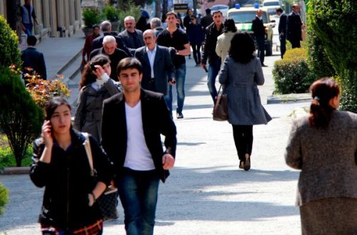 Azərbaycanda hər 1000 kişiyə 1007 qadın düşür