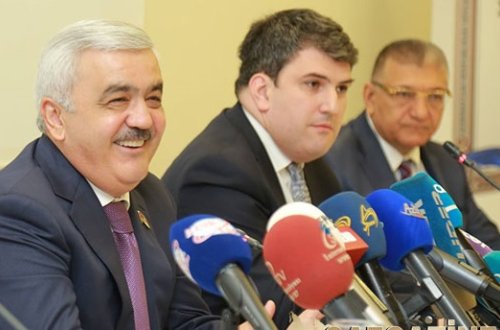 “203 milyonluq sifariş gəlib” - Rövnəq Abdullayev