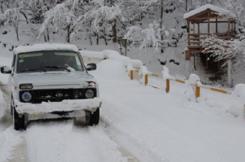 Qubada Xınalıq yolu bağlandı