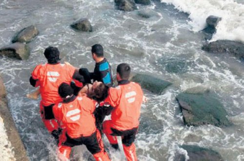 Bulvarda dənizə düşən məktəbli öldü