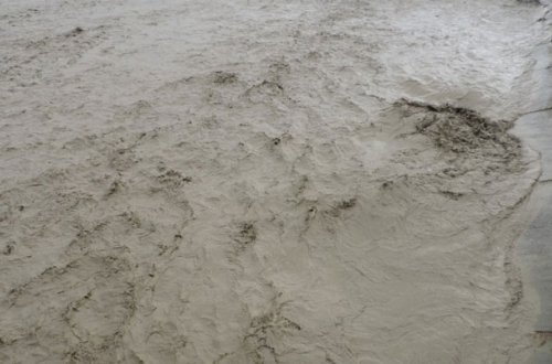 Ağsu çayının səviyyəsi qalxıb - Bəndi uçurdu