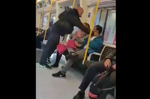 Kişi yanında sevgilisi olan oğlanı vurdu - METRODA - VİDEO