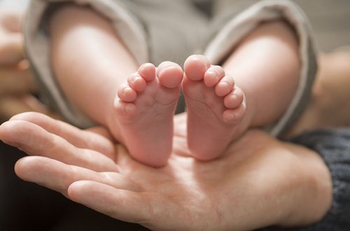 Azərbaycanda süni mayalanma ilə bağlı qadağa - Reklam oluna bilməz