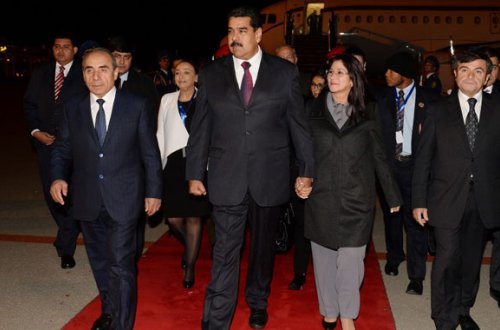 Venesuela prezidenti Bakıda